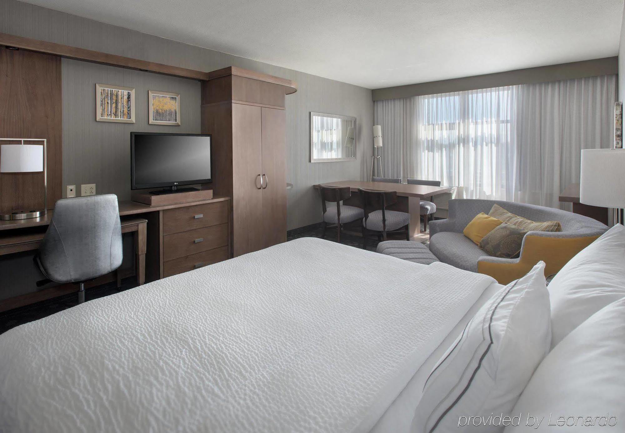 Courtyard By Marriott Philadelphia